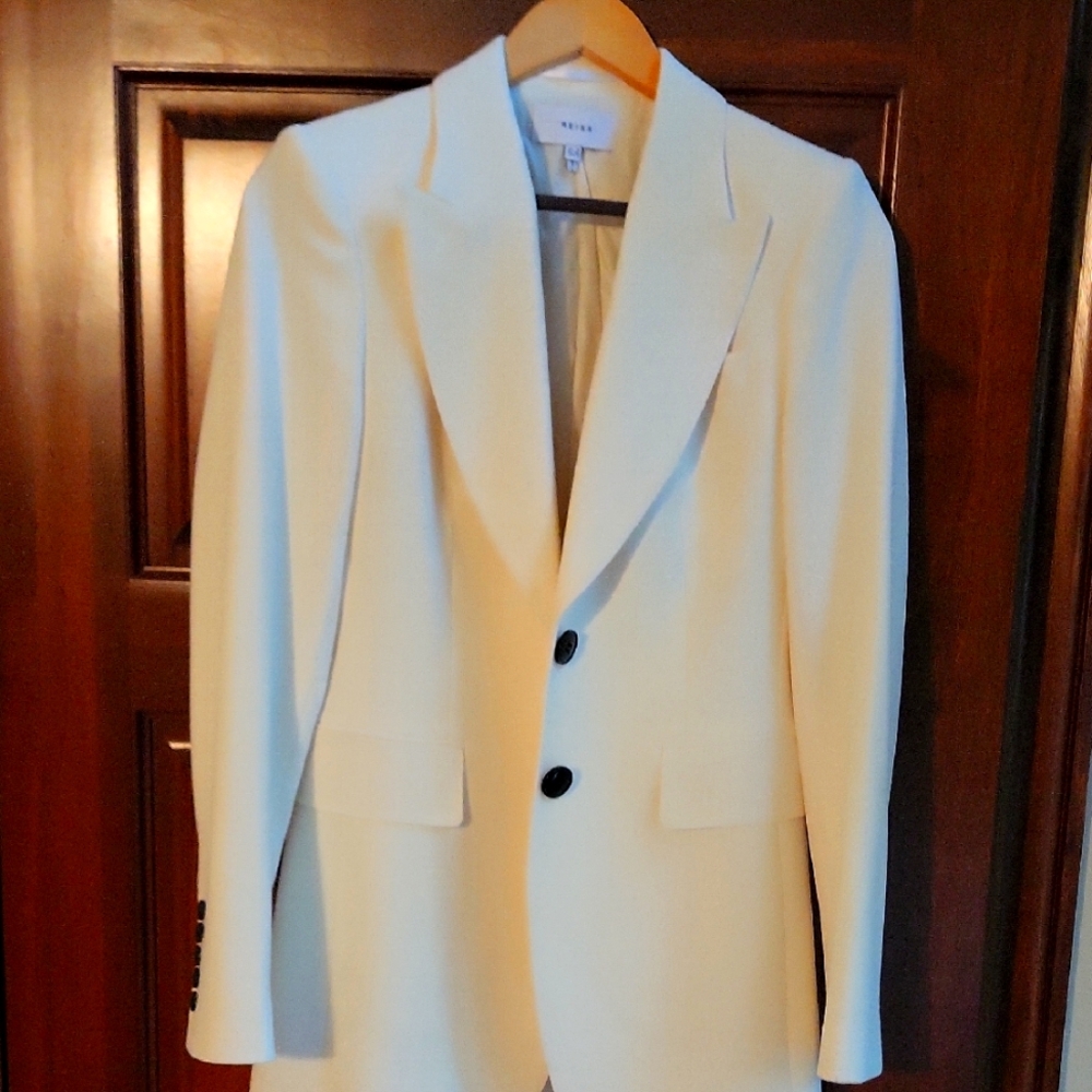ReissCream Sport Coat Classic Tailored Design